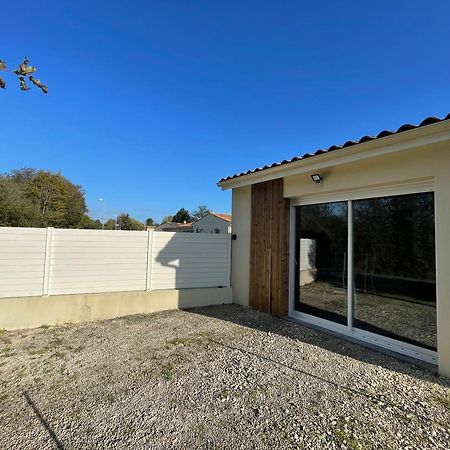 Saint-Georges-des-Côteaux Maison Avec Grand Espace En Hauteur 빌라 외부 사진